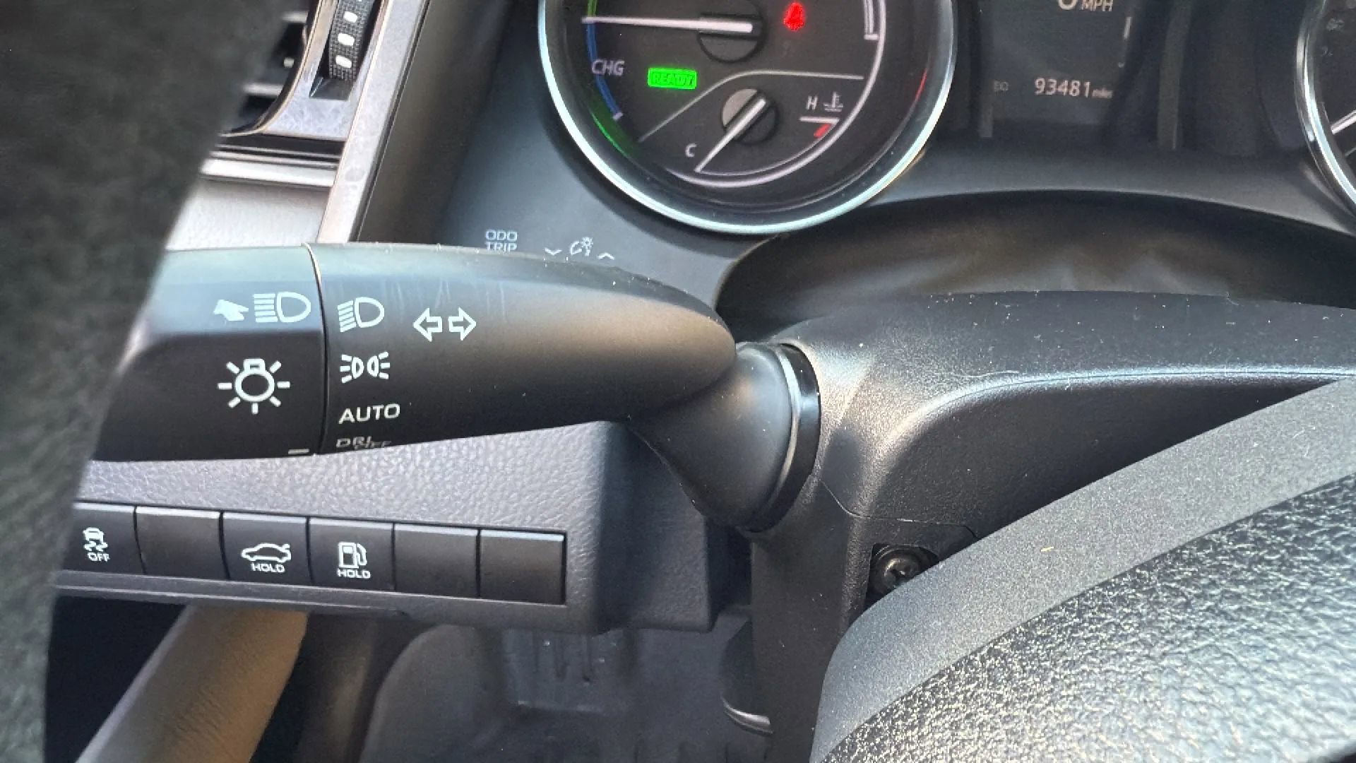 Used 2020 Toyota Camry LE image 14