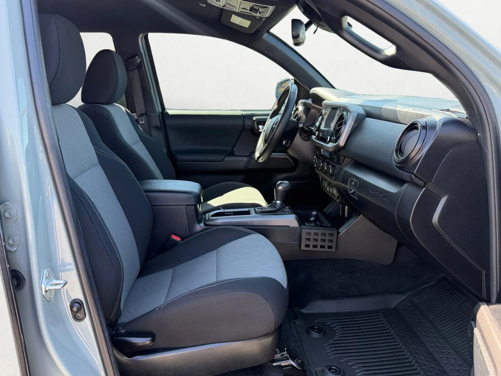 Used 2023 Toyota Tacoma TRD Off-Road AWD/4WD image 22