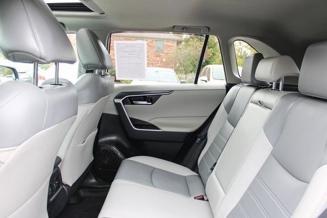 Used 2023 Toyota RAV4 XLE Premium image 34