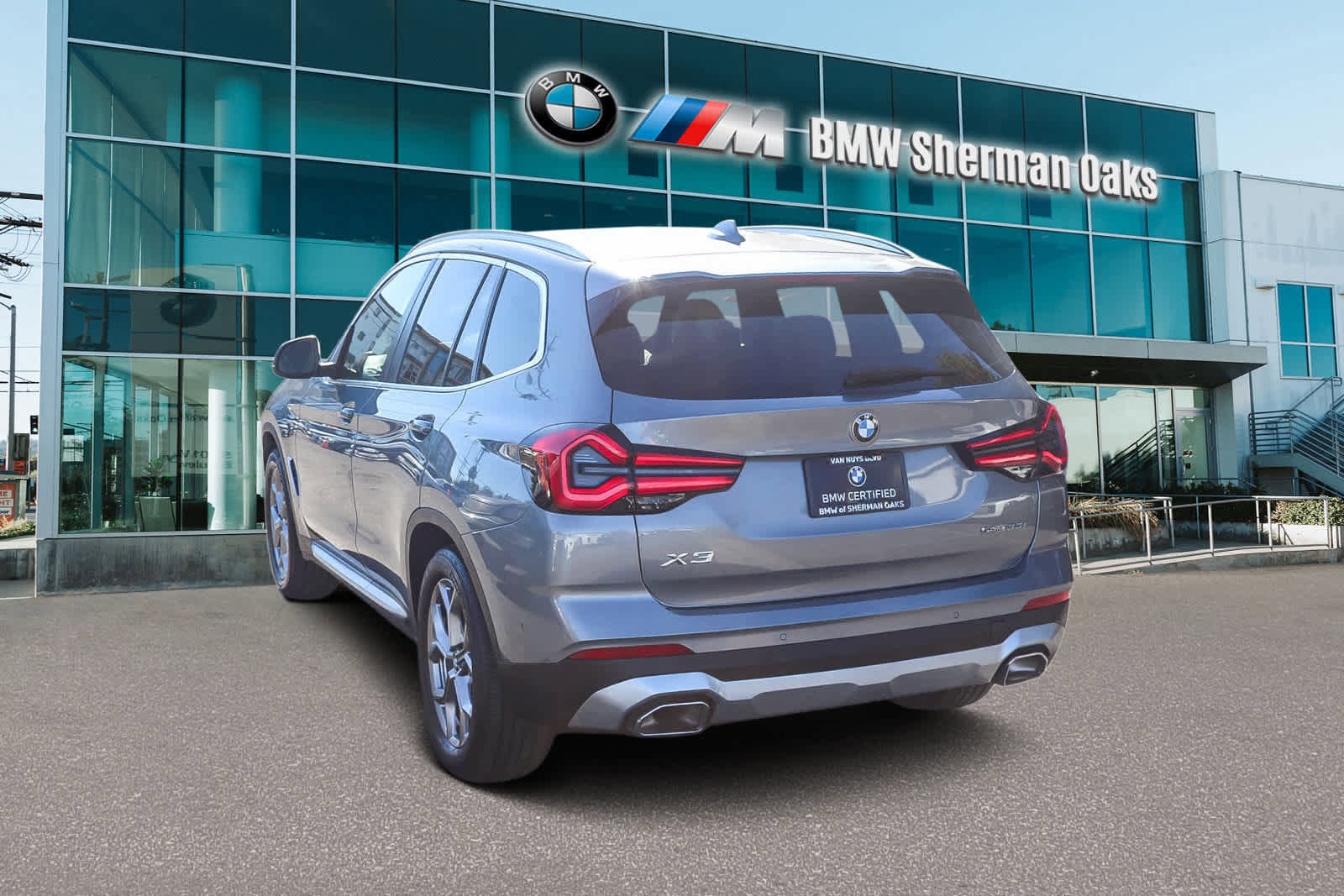 Used 2024 BMW X3 sDrive30i w/ Premium Package image 6