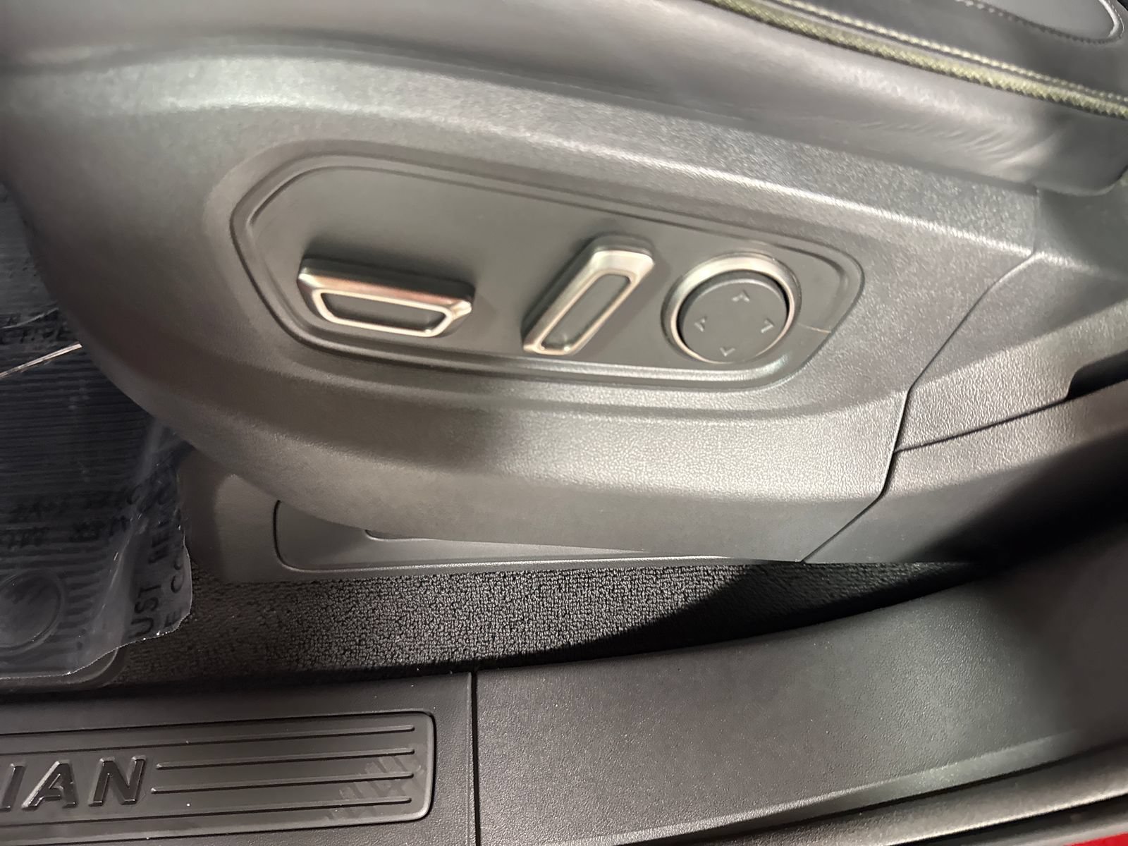 Used 2024 Rivian R1T Adventure AWD/4WD image 16