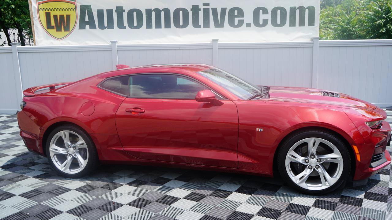 Used 2022 Chevrolet Camaro SS RWD image 4
