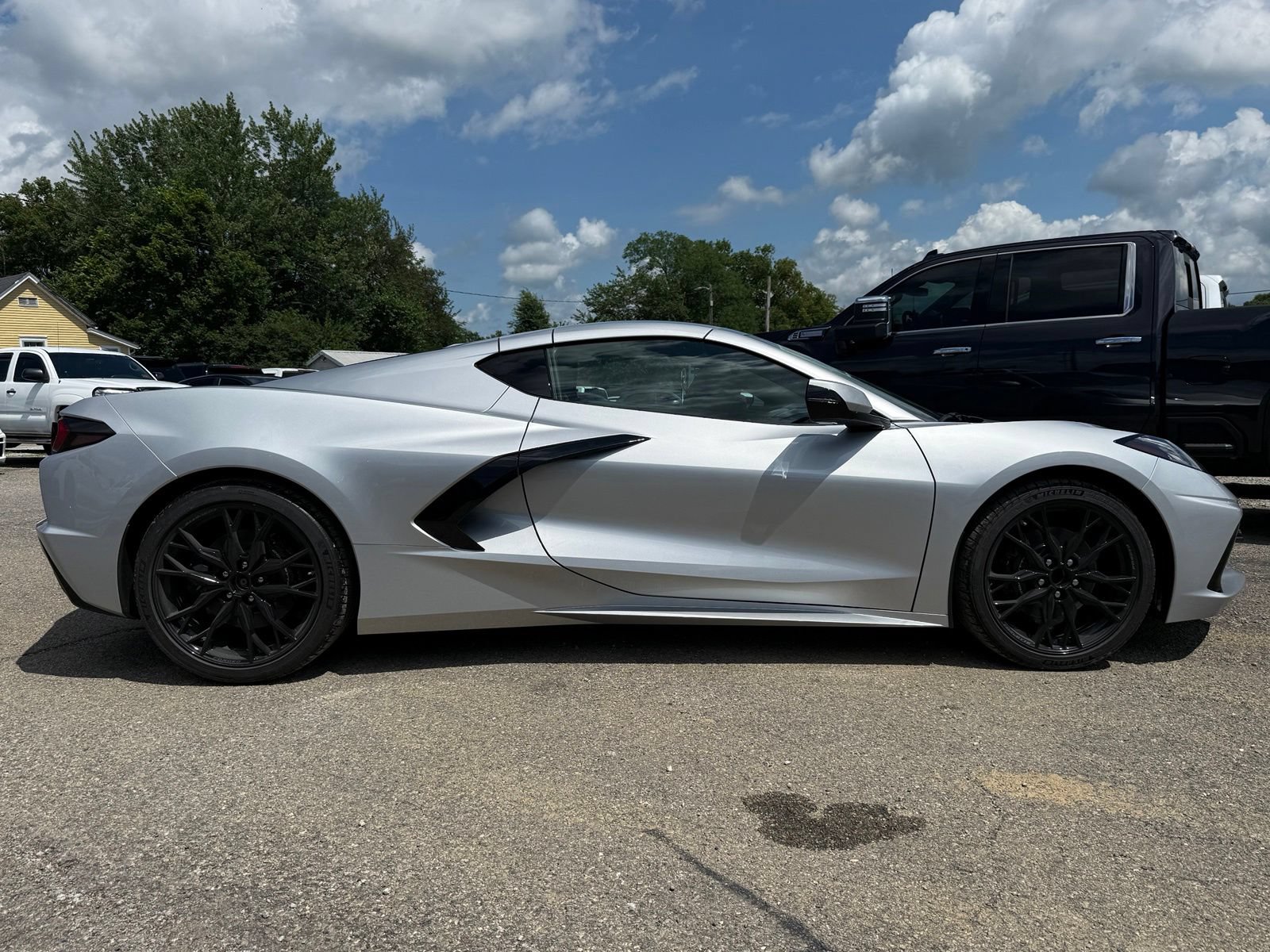 New 2027 Chevrolet Corvette Stingray Coupe w/ 1LT RWD image 8