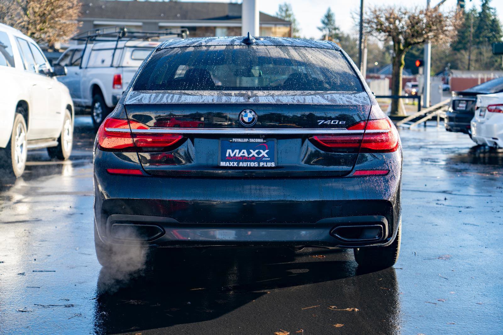 Used 2017 BMW 740e xDrive w/ Executive Package AWD/4WD image 11