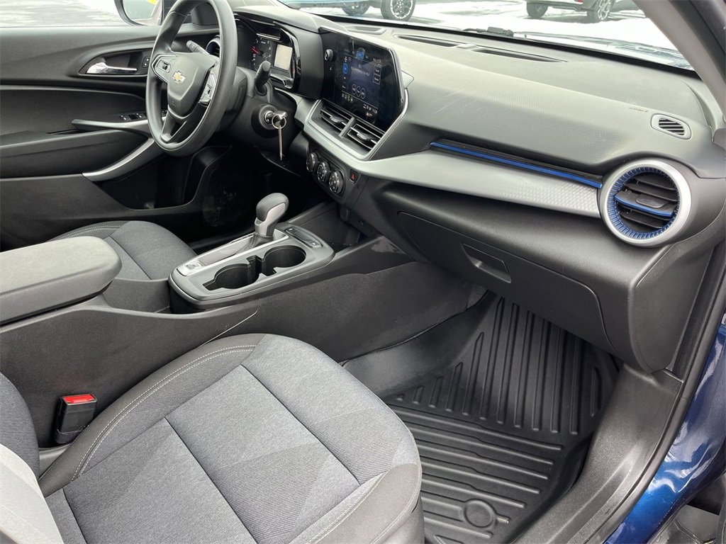 Certified 2024 Chevrolet Trax LS w/ Driver Confidence Package image 25