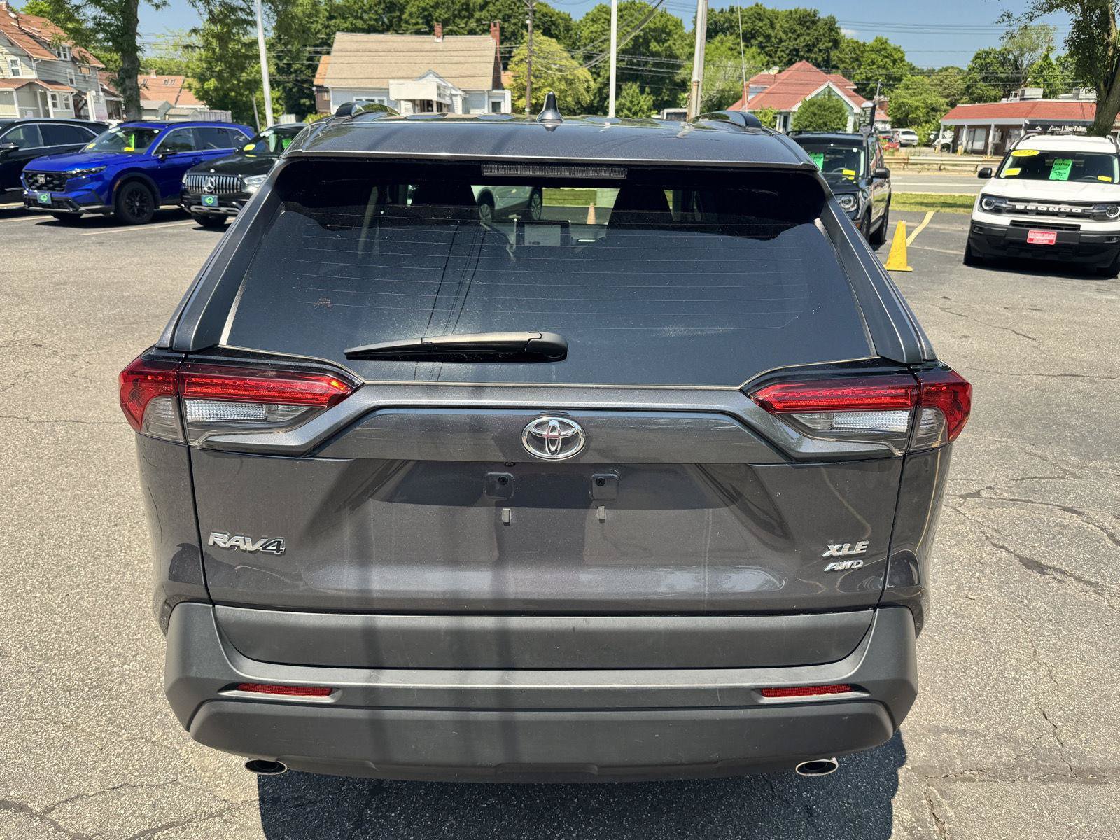 Used 2025 Toyota RAV4 XLE AWD/4WD image 6