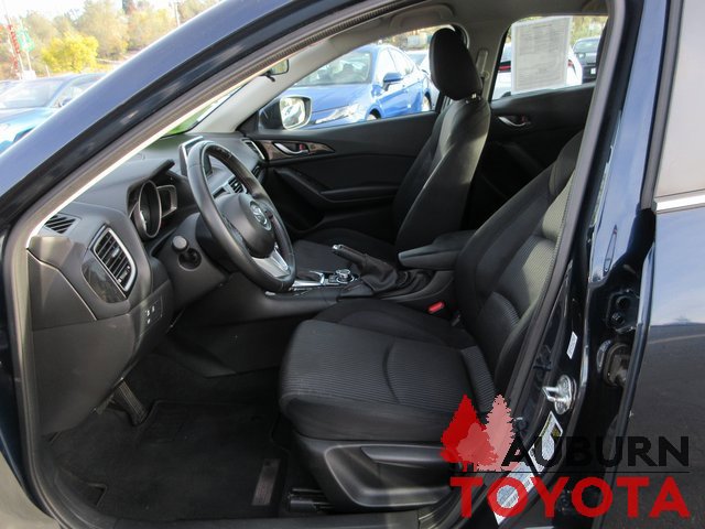 Used 2015 MAZDA MAZDA3 i Touring image 11