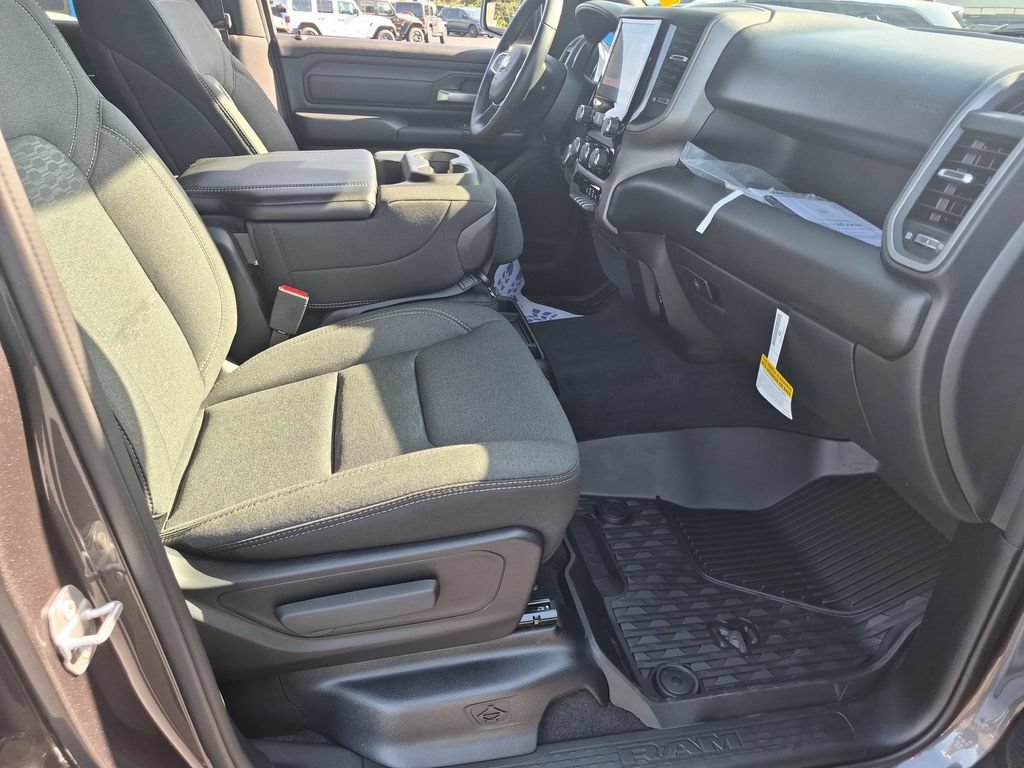 New 2026 RAM 1500 Warlock AWD/4WD image 32