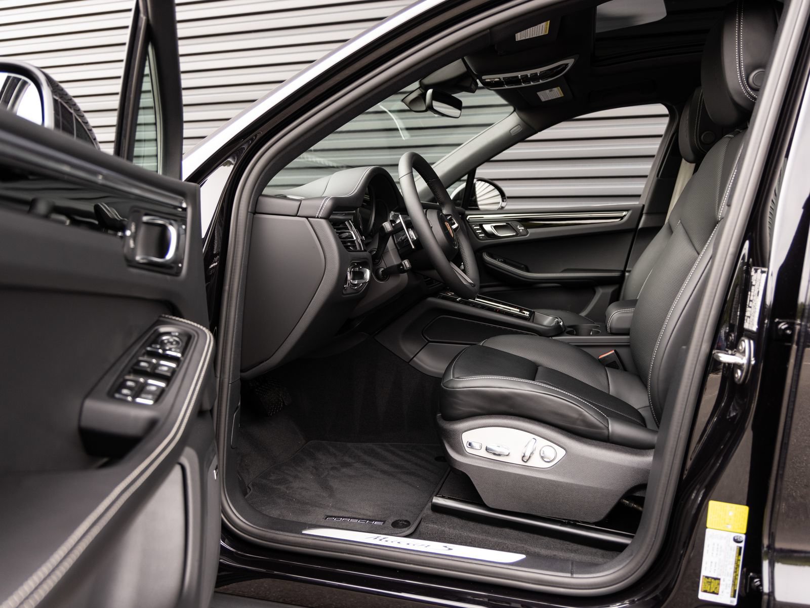 New 2026 Porsche Macan S AWD/4WD image 23
