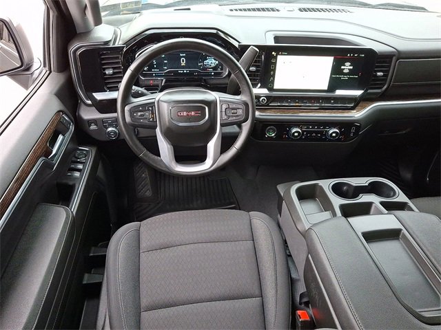 Used 2023 GMC Sierra 1500 SLE image 2