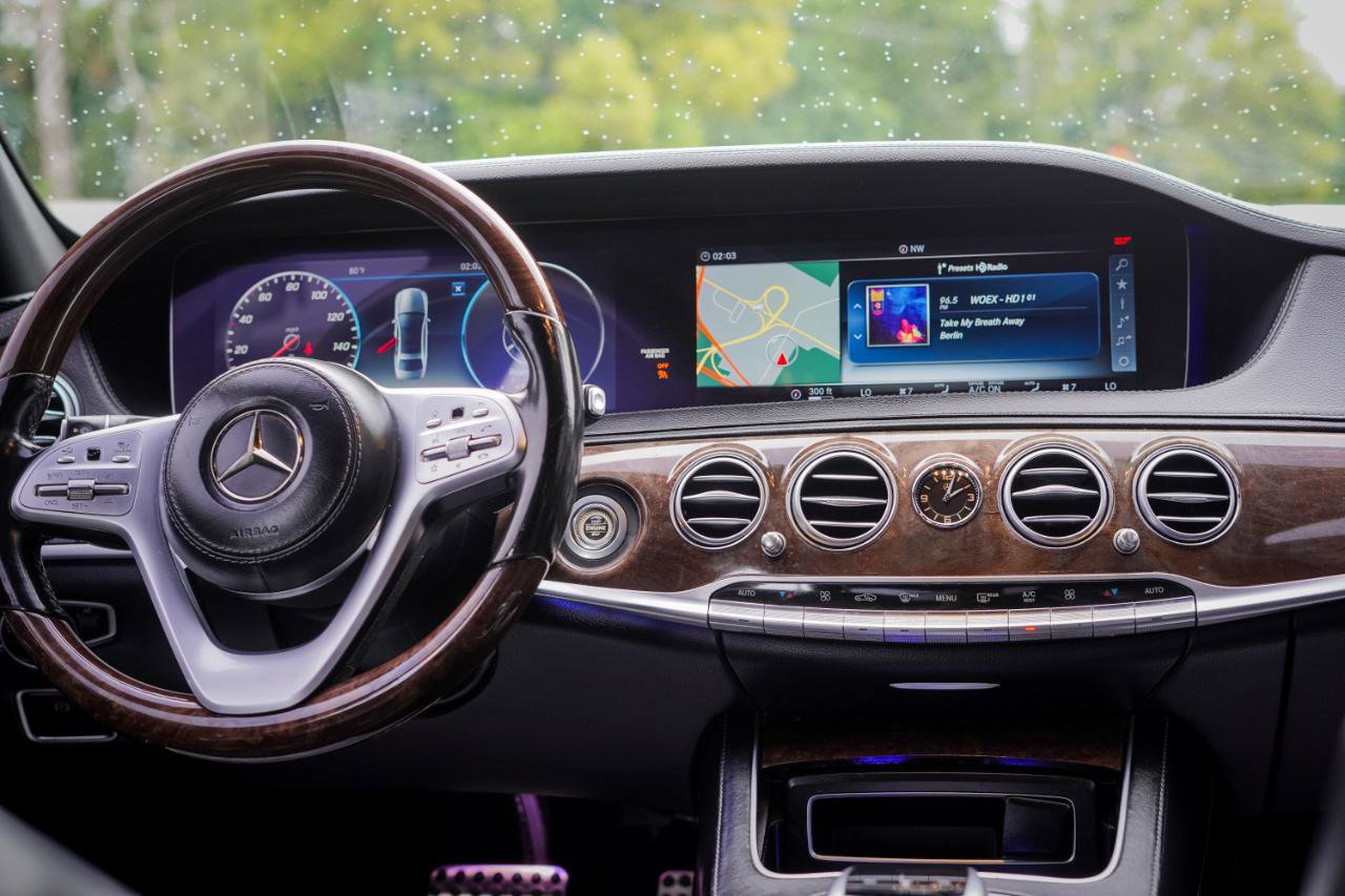 Used 2018 Mercedes-Benz S 560 Sedan image 11