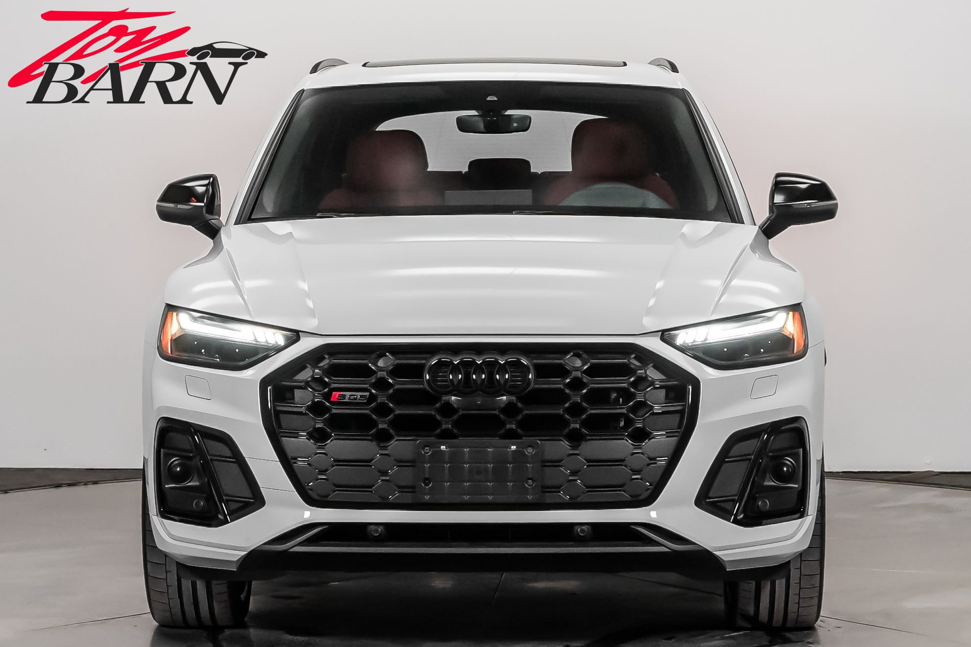 Used 2024 Audi SQ5 Prestige image 8