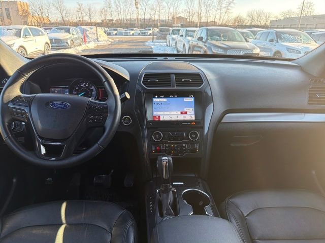Used 2018 Ford Explorer XLT w/ Equipment Group 202A image 13
