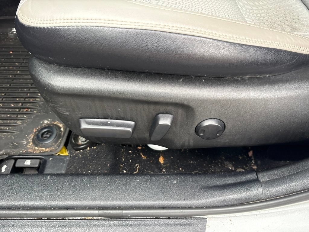 Used 2017 Toyota Camry SE FWD image 15