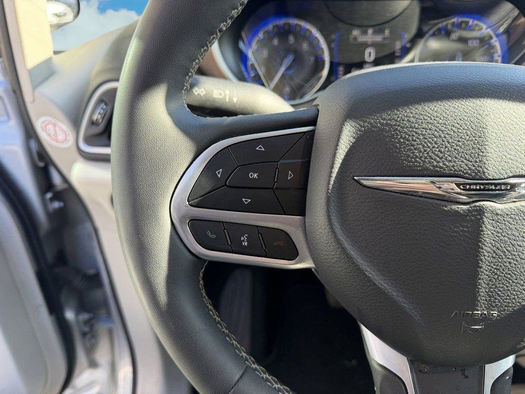 Used 2023 Chrysler Voyager LX image 16
