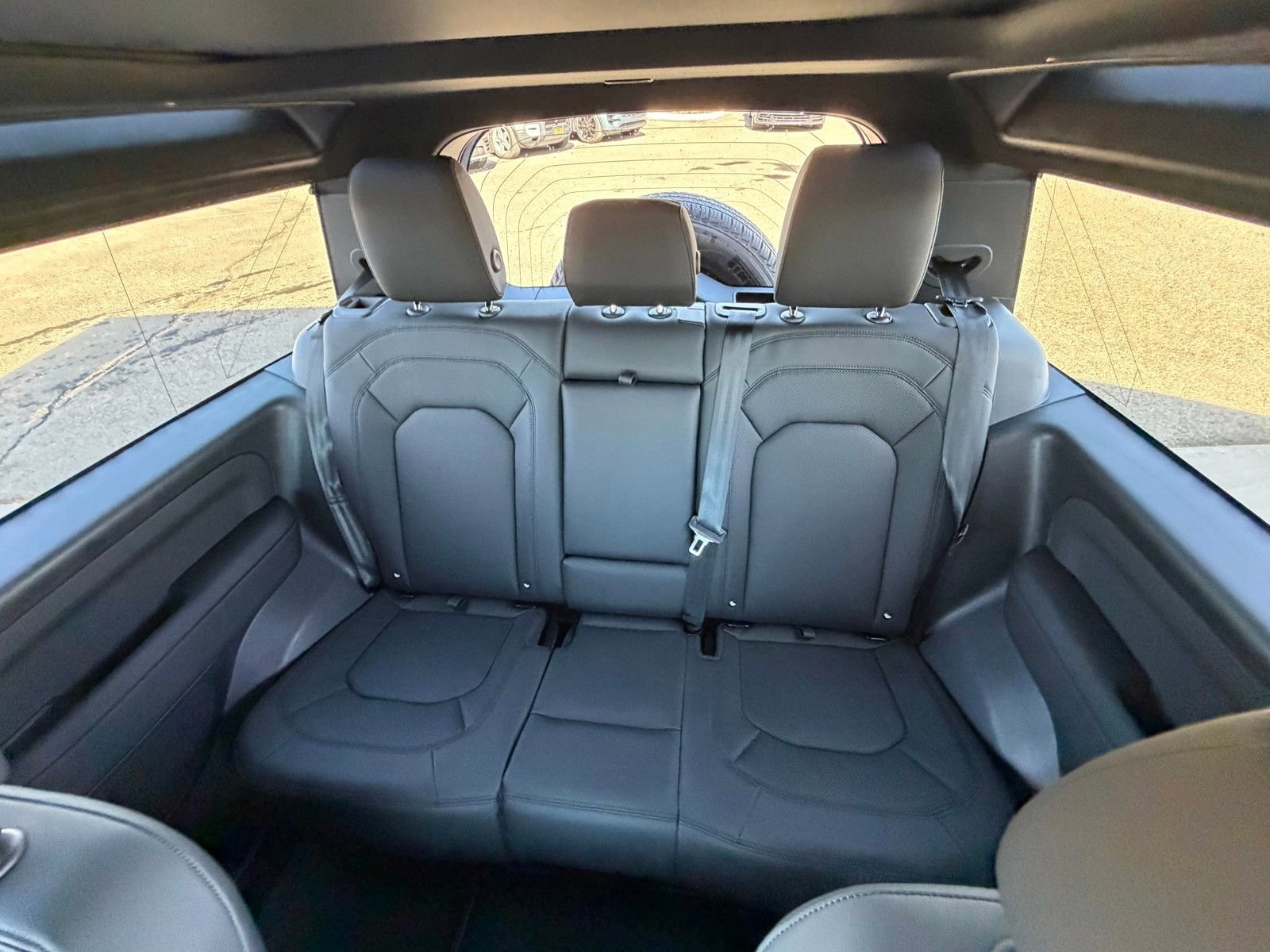 Used 2025 Land Rover Defender 90 S image 23