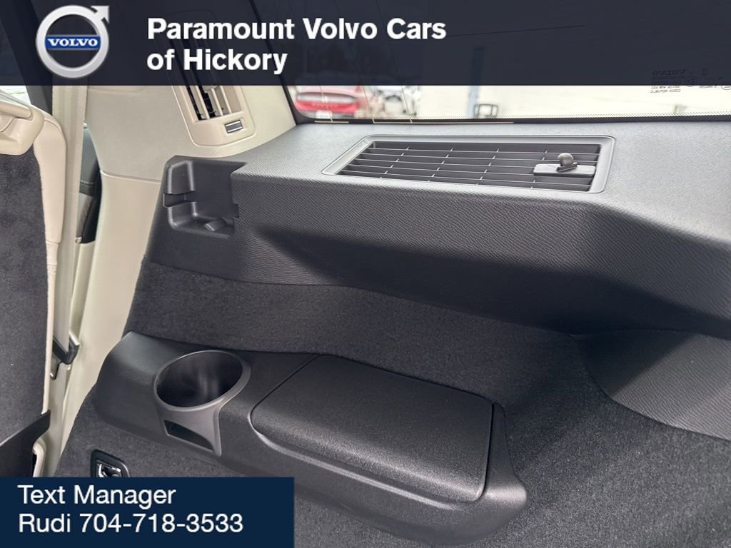 New 2026 Volvo XC90 B6 Ultra w/ Protection Package image 14