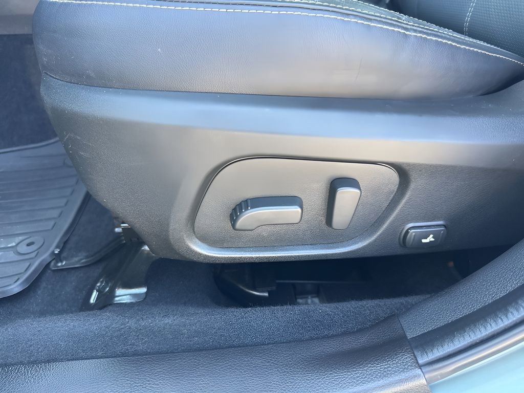 Used 2017 Subaru Forester 2.5i Touring AWD/4WD image 11