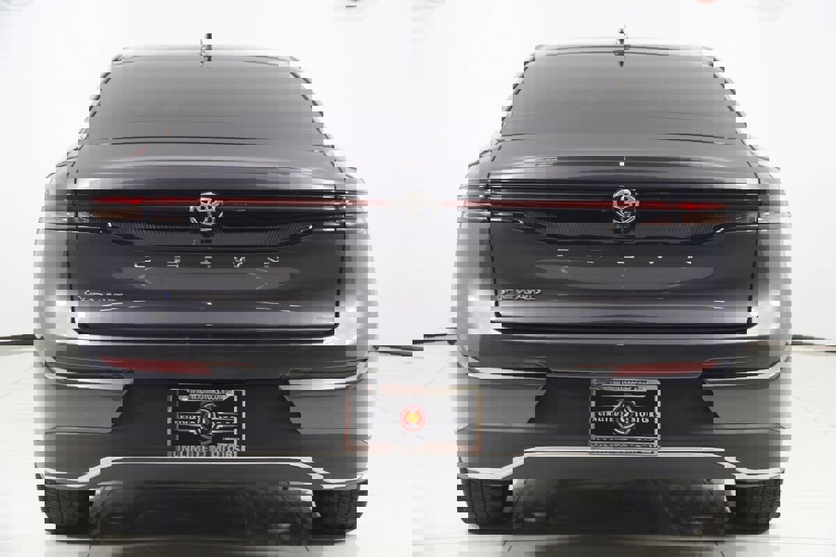 Used 2024 Toyota Crown XLE image 57