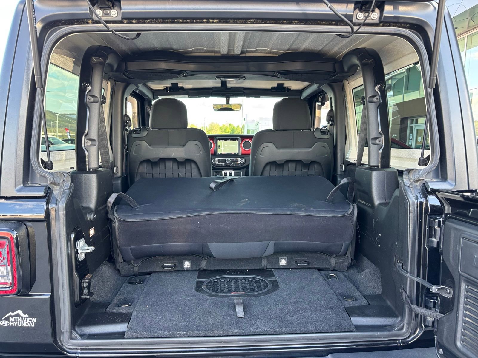 Used 2018 Jeep Wrangler Rubicon image 13