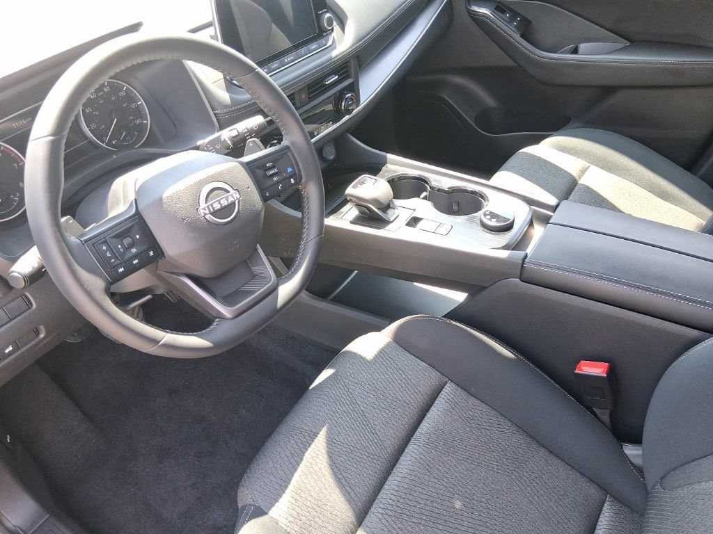 Used 2026 Nissan Rogue SV AWD/4WD image 19