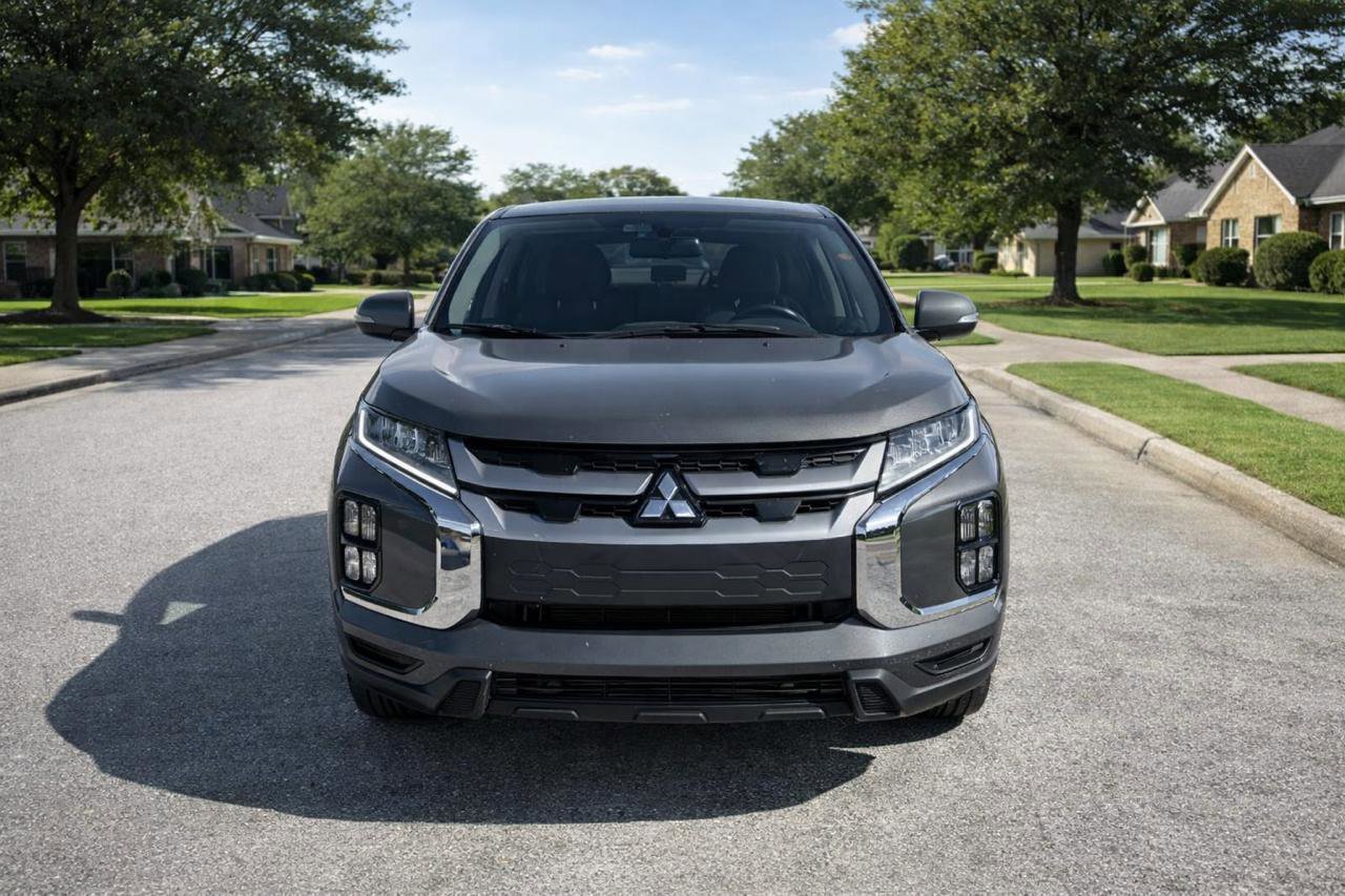 Used 2021 Mitsubishi Outlander Sport SE image 3