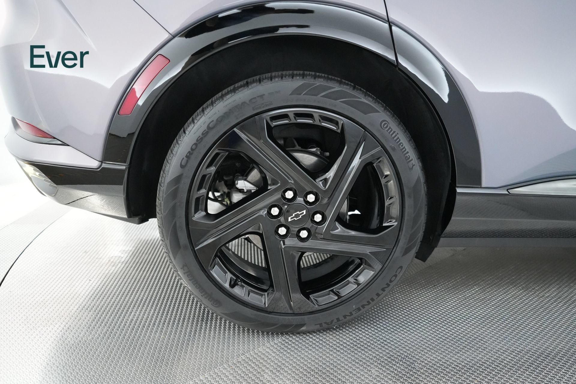 Used 2024 Chevrolet Equinox EV RS FWD image 9