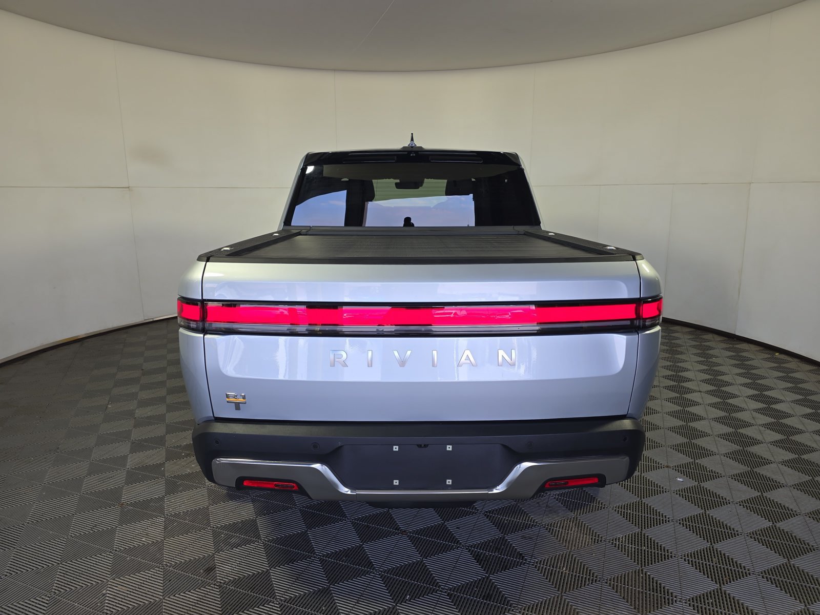 Used 2024 Rivian R1T Adventure Quad AWD/4WD image 4