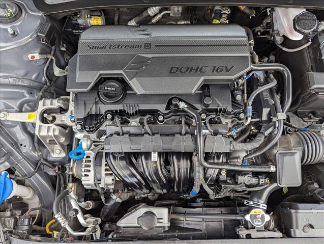 Used 2025 Hyundai Elantra Sport FWD image 21