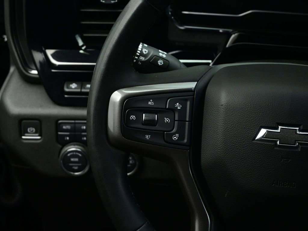Used 2024 Chevrolet Silverado 2500 ZR2 w/ Technology Package image 35