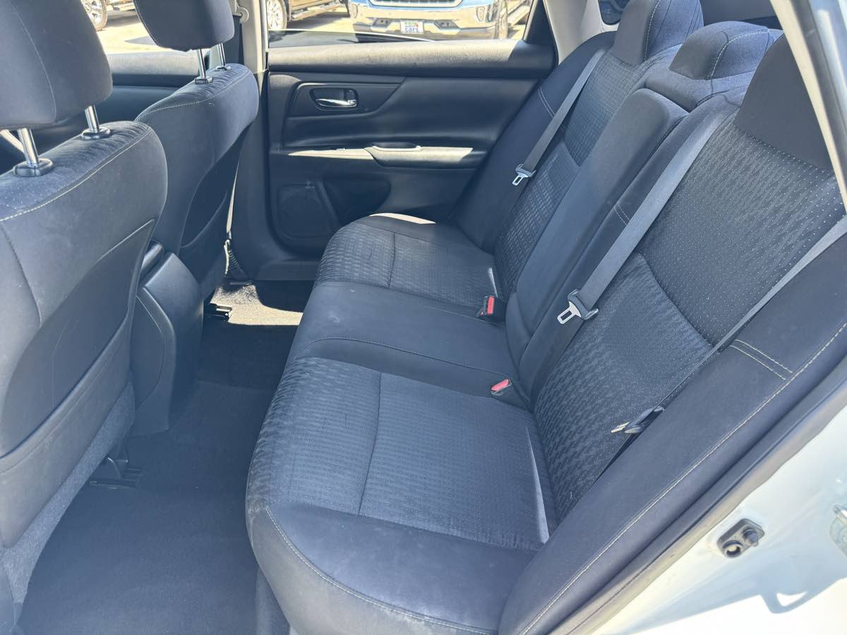 Used 2016 Nissan Altima 2.5 S w/ Power Driver Seat Package FWD image 17