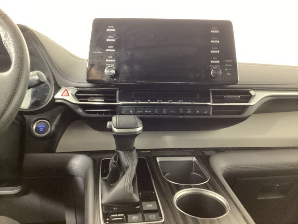 Used 2021 Toyota Sienna Limited FWD image 17