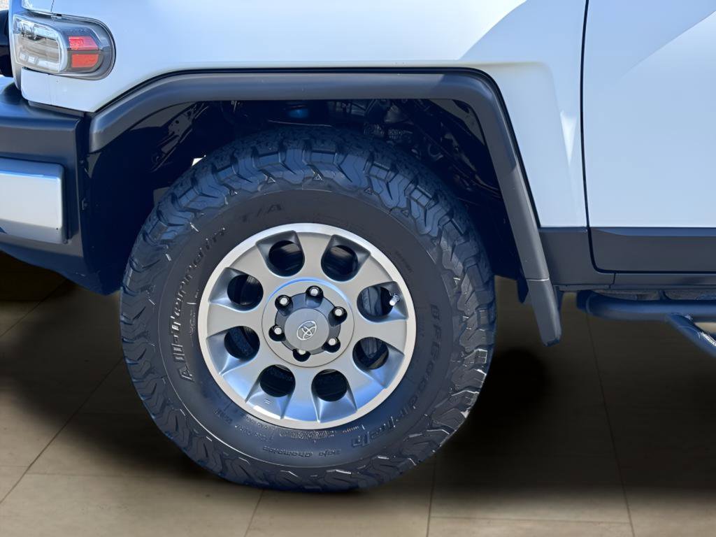 Used 2013 Toyota FJ Cruiser 4WD w/ Convenience Pkg image 35