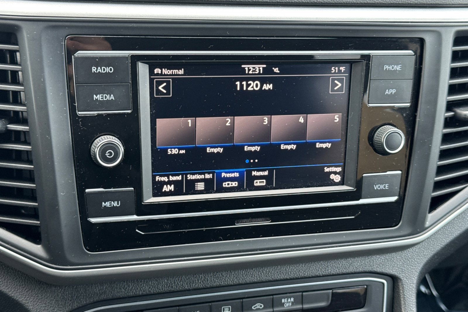 Used 2021 Volkswagen Atlas S image 21