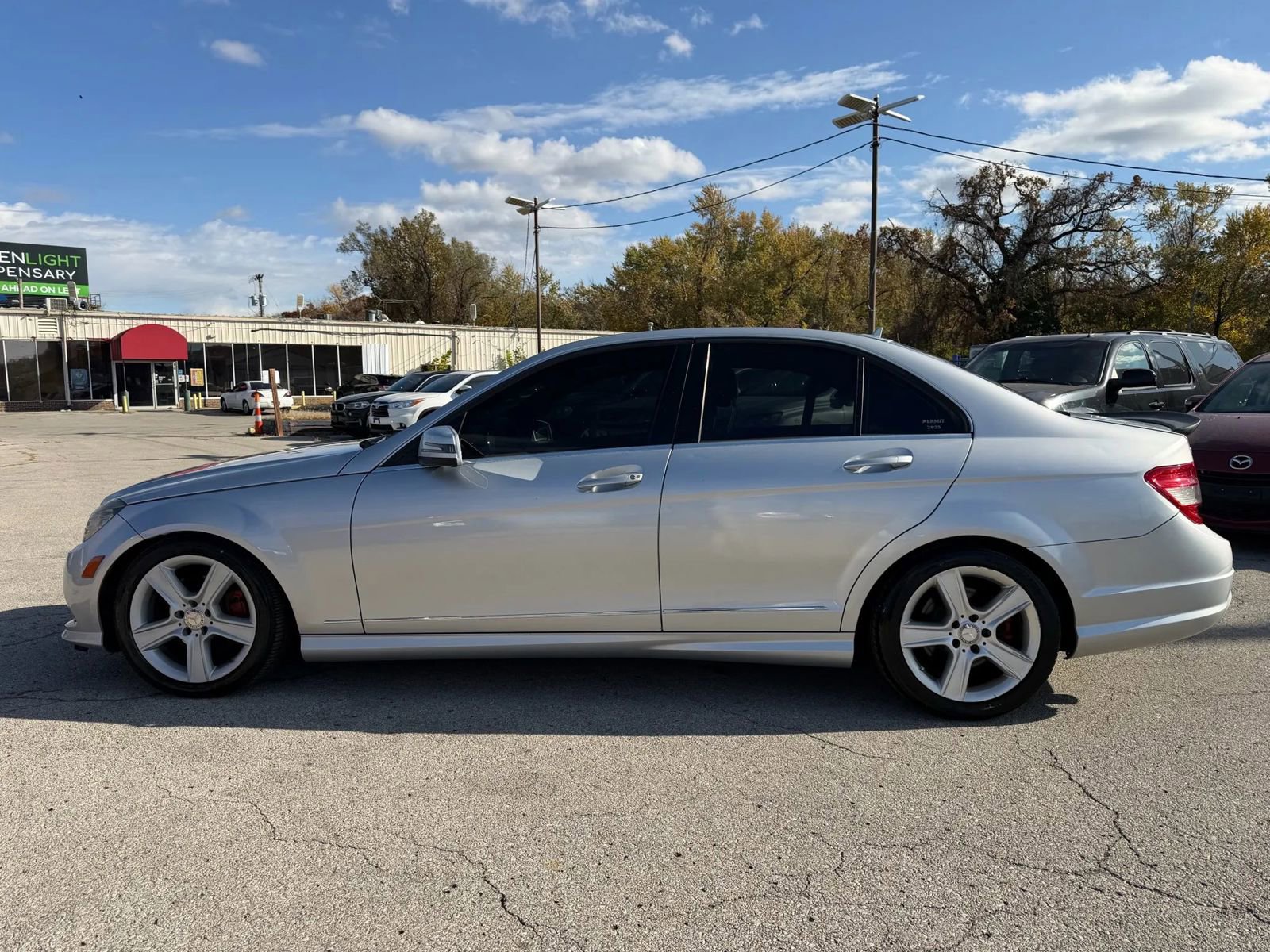 Used 2011 Mercedes-Benz C 300 4MATIC Sedan image 2