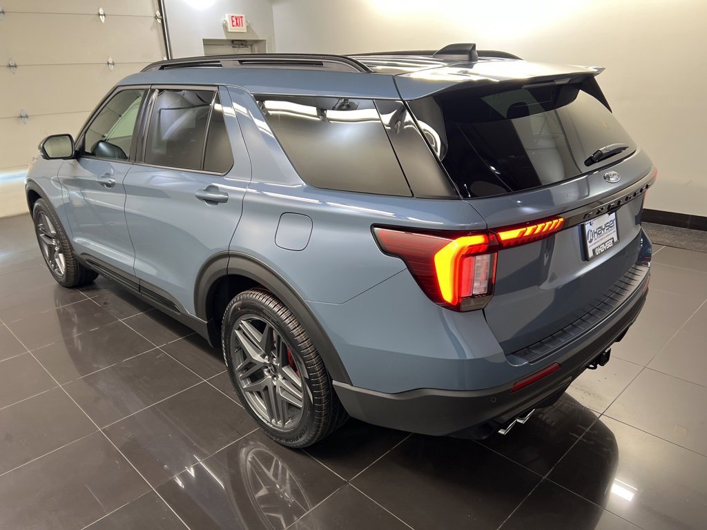 New 2026 Ford Explorer ST w/ Sun And Sound Package image 4