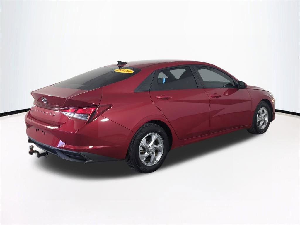 Certified 2022 Hyundai Elantra SE image 5