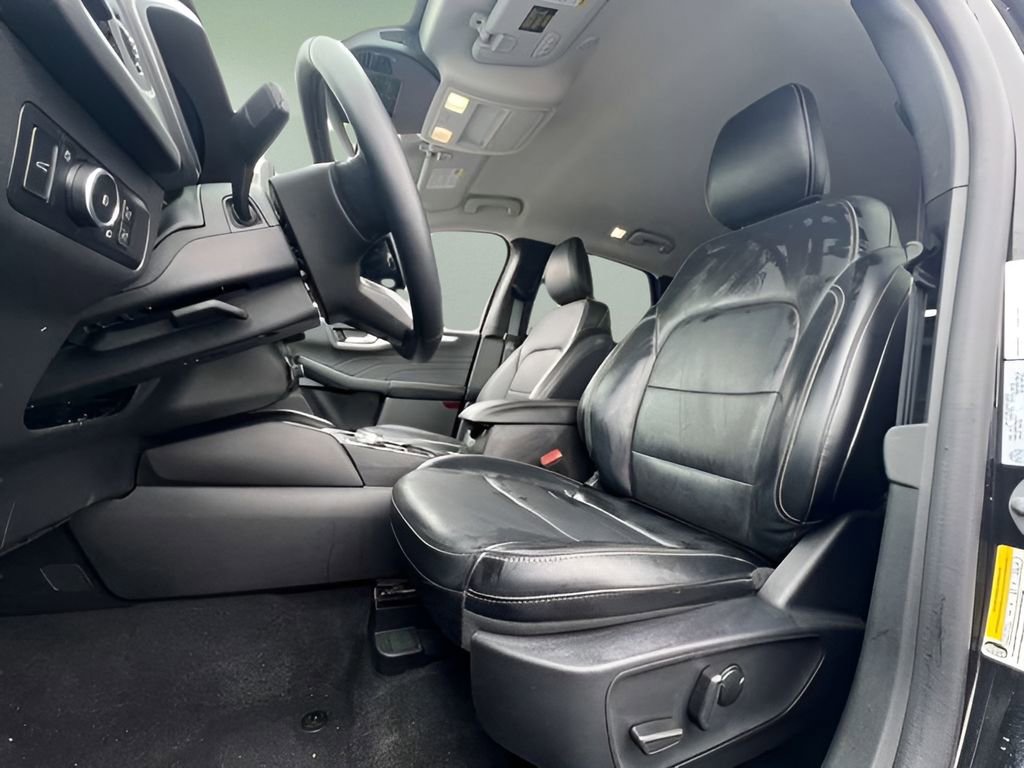 Used 2025 Ford Escape Platinum image 12