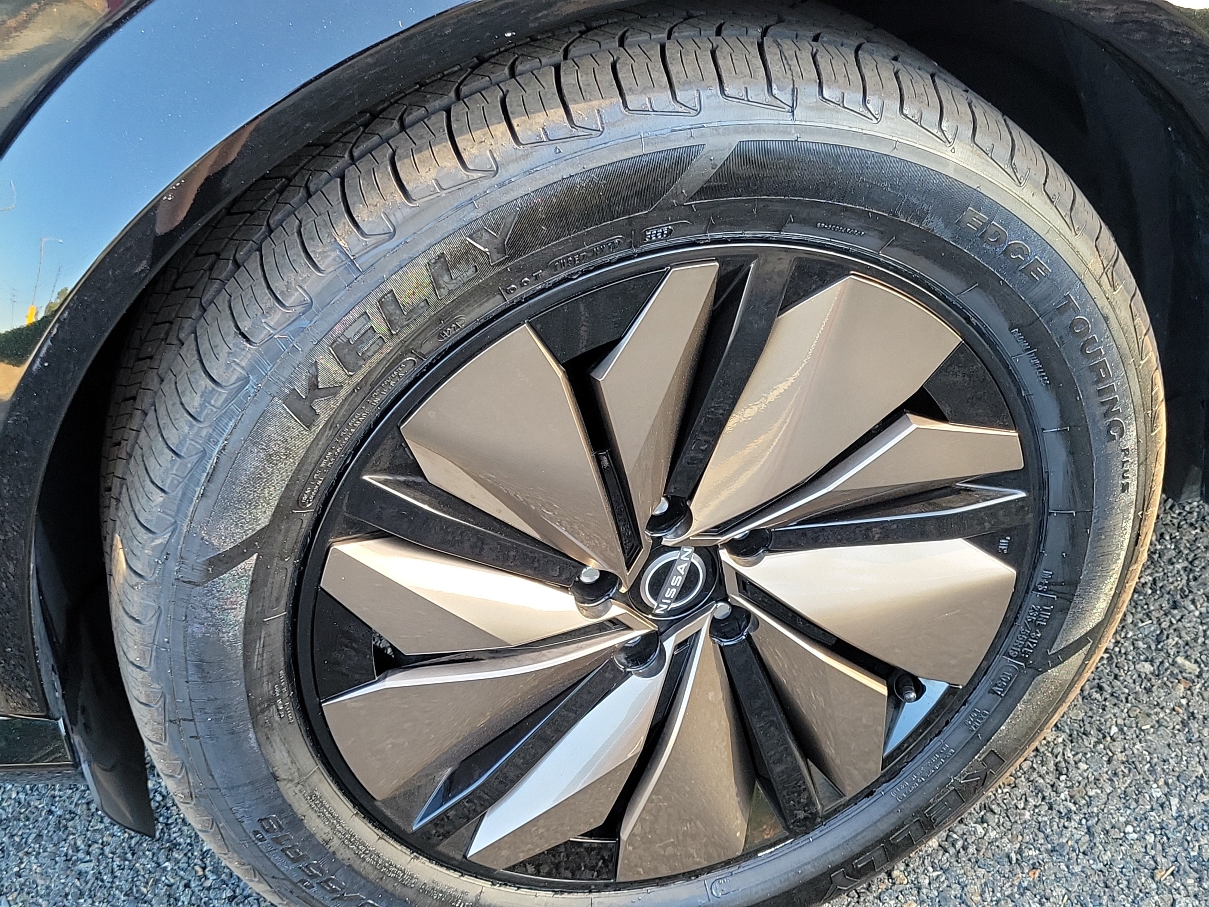 Used 2023 Nissan Ariya FWD image 7