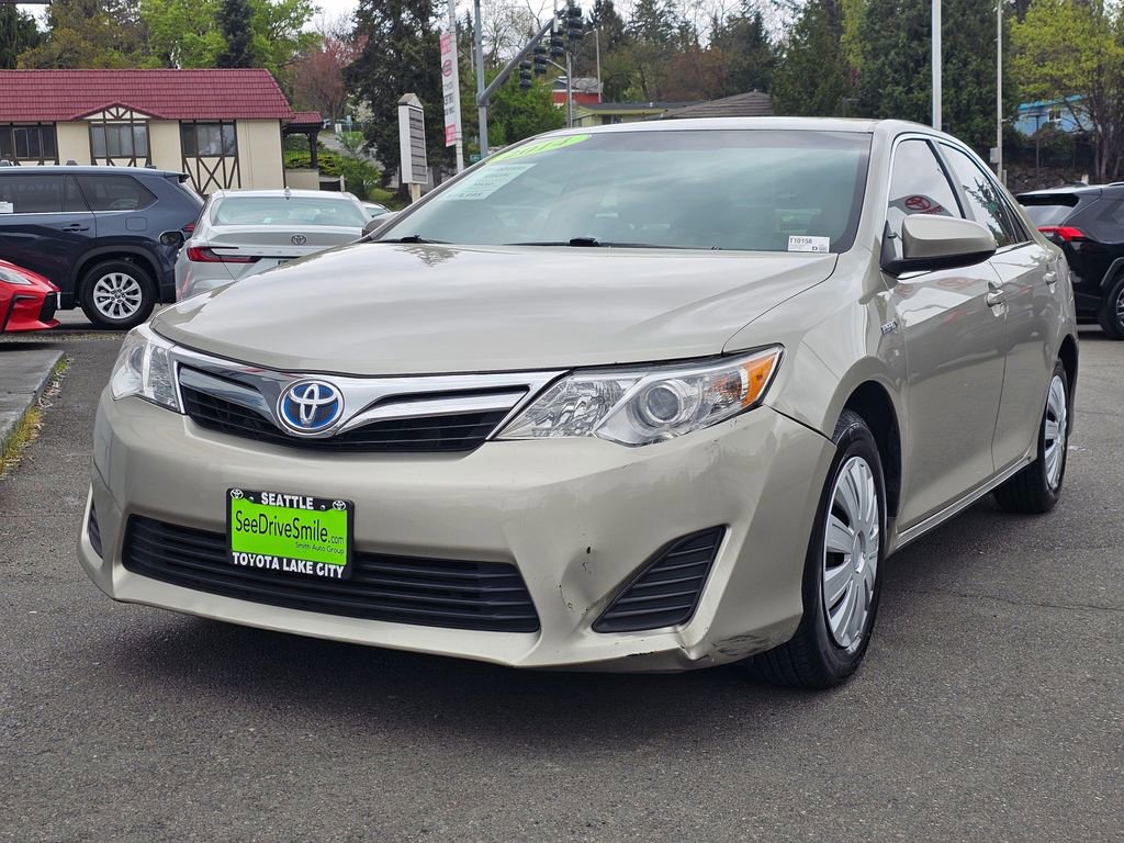 Used 2014 Toyota Camry LE FWD image 3