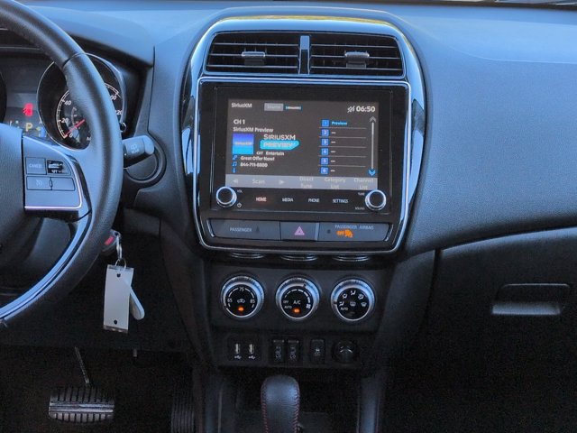 Used 2025 Mitsubishi Outlander Sport AWD image 17