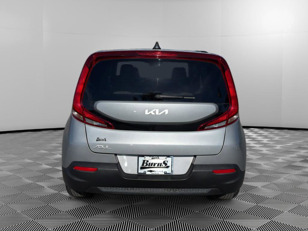 Used 2022 Kia Soul LX image 6