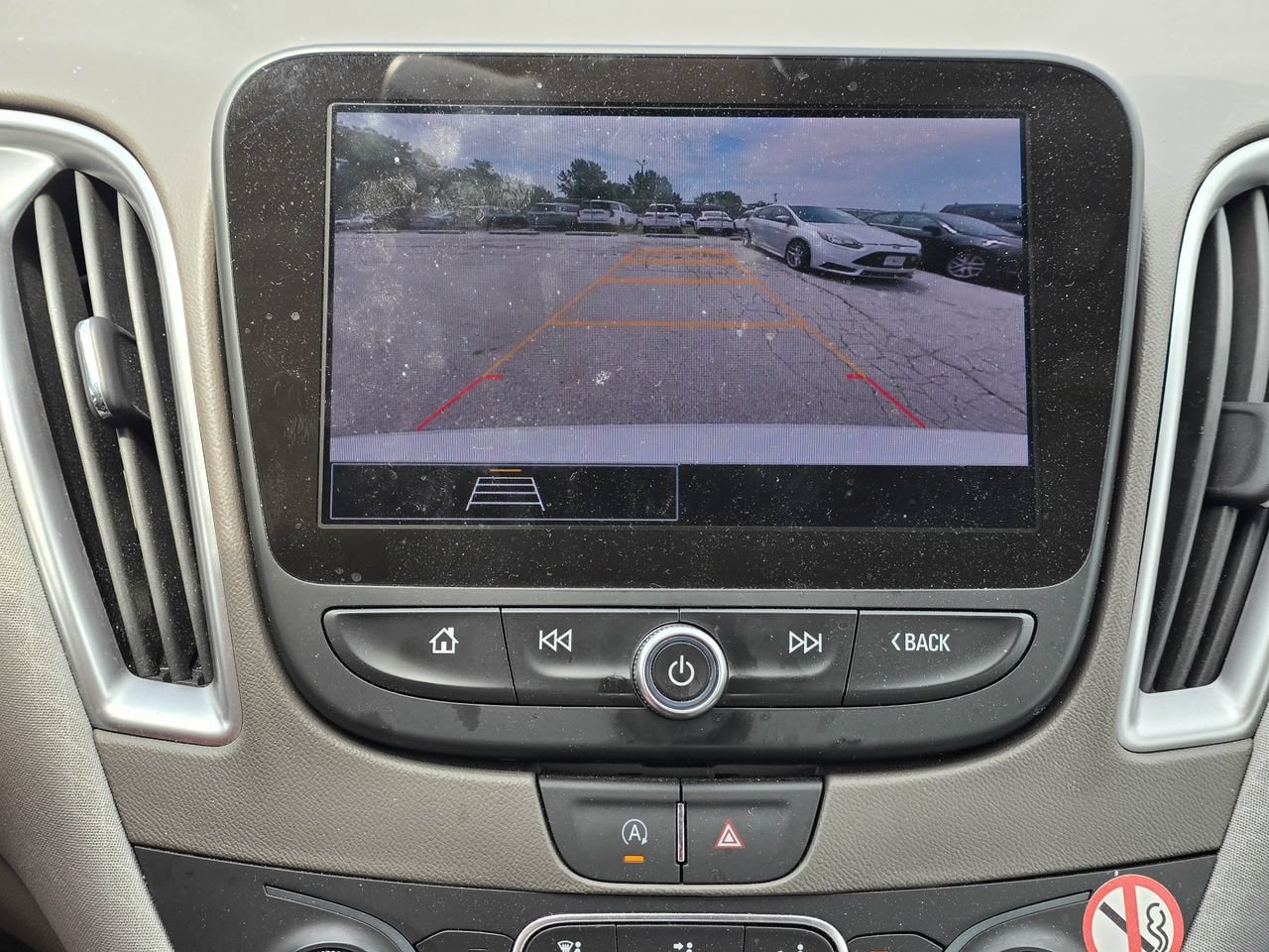 Used 2025 Chevrolet Malibu LT FWD image 16