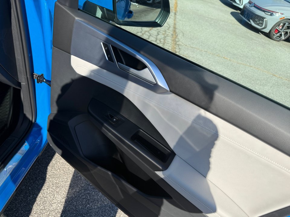 New 2026 Volkswagen Taos SE AWD/4WD image 31