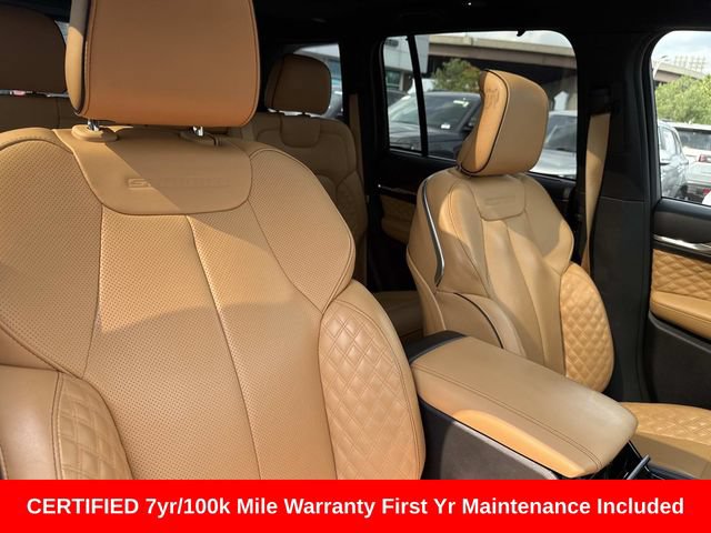 Used 2023 Jeep Grand Cherokee Summit w/ Adv Protech Group IV AWD/4WD image 11