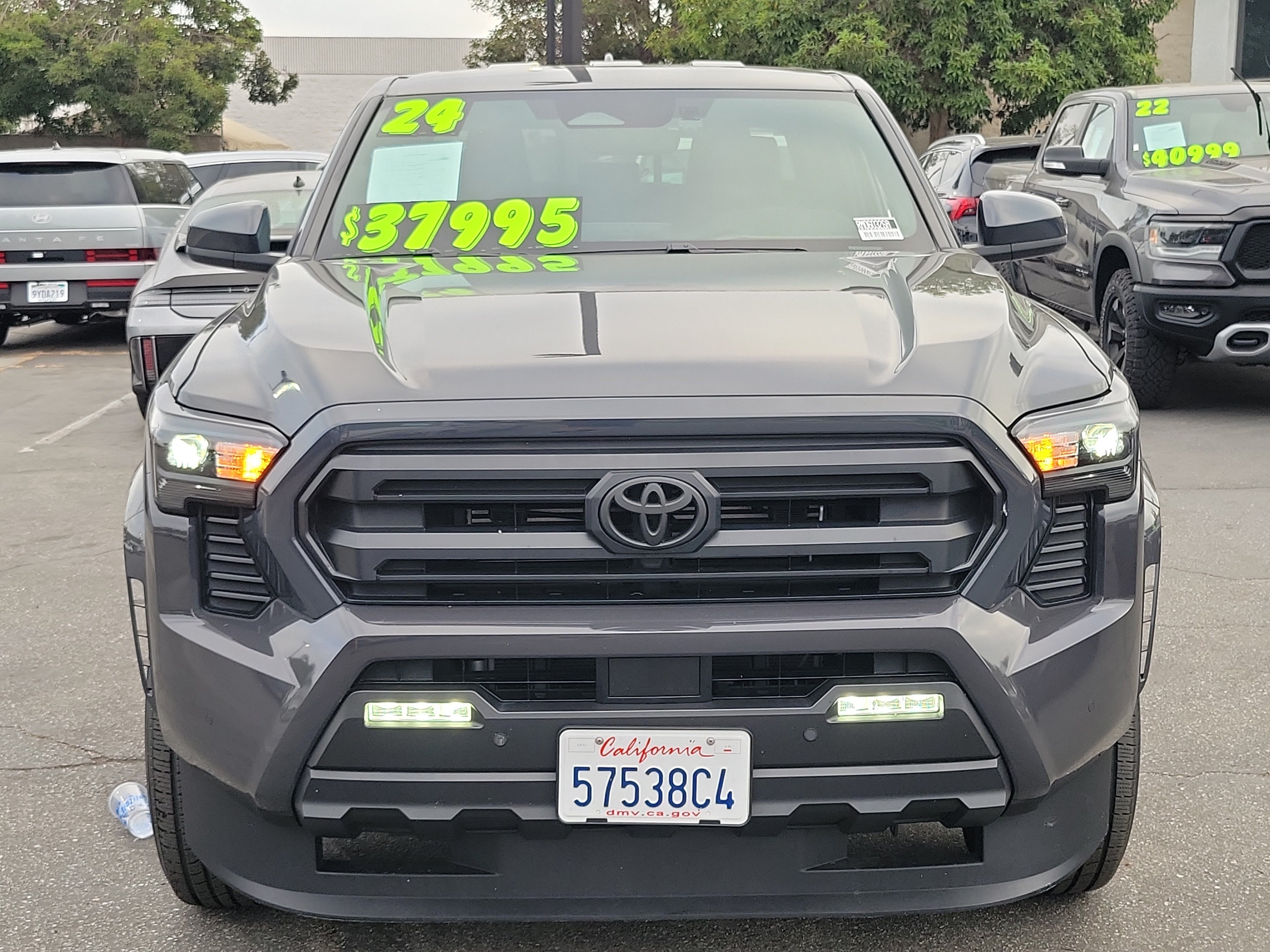 Used 2024 Toyota Tacoma SR5 AWD/4WD image 6