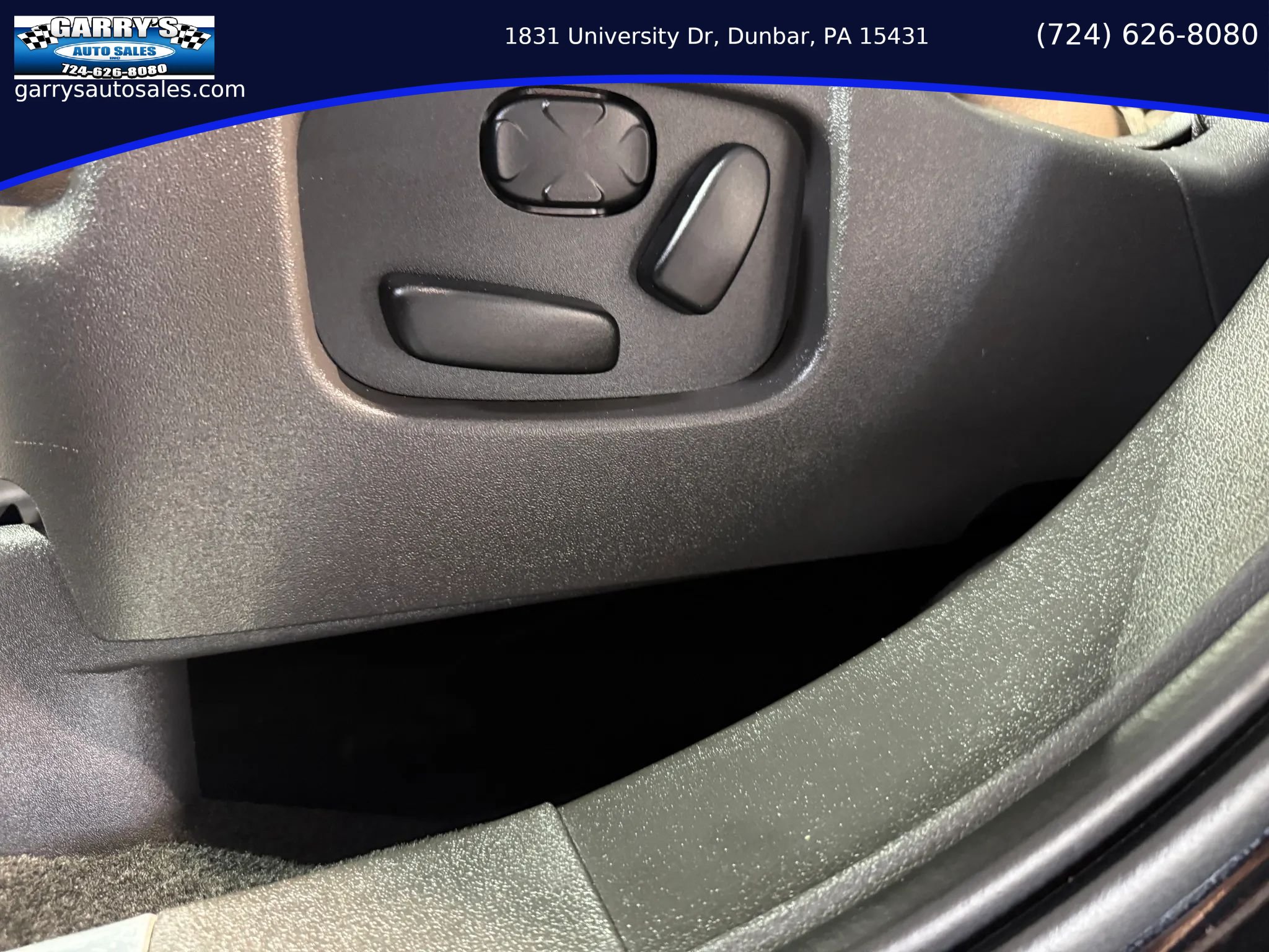 Used 2018 Lincoln MKT AWD image 17