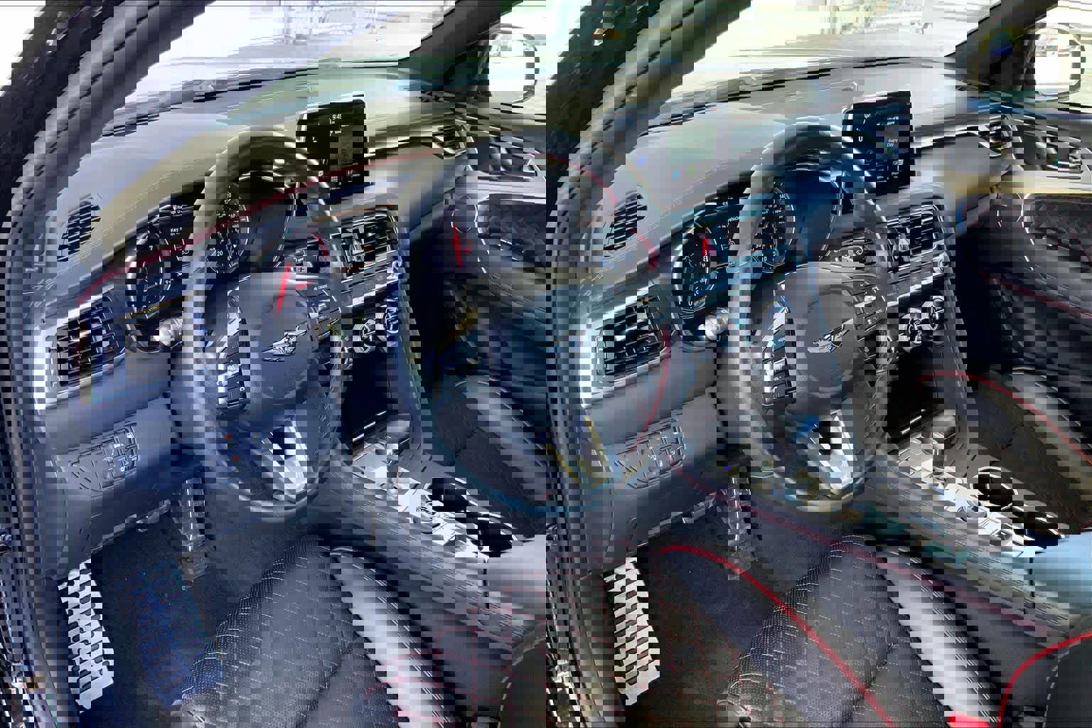 Used 2021 Genesis G70 3.3T w/ Sport Package image 18