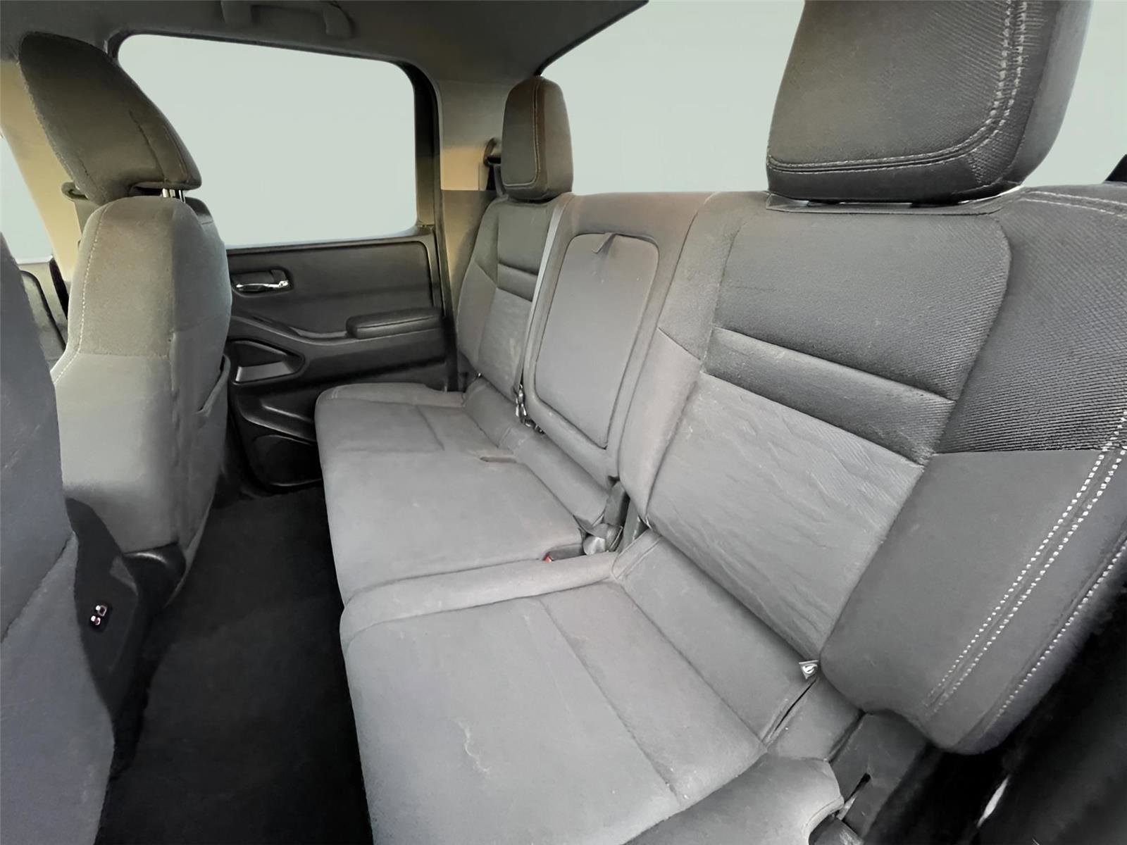 Used 2022 Nissan Frontier SV w/ Technology Package image 16