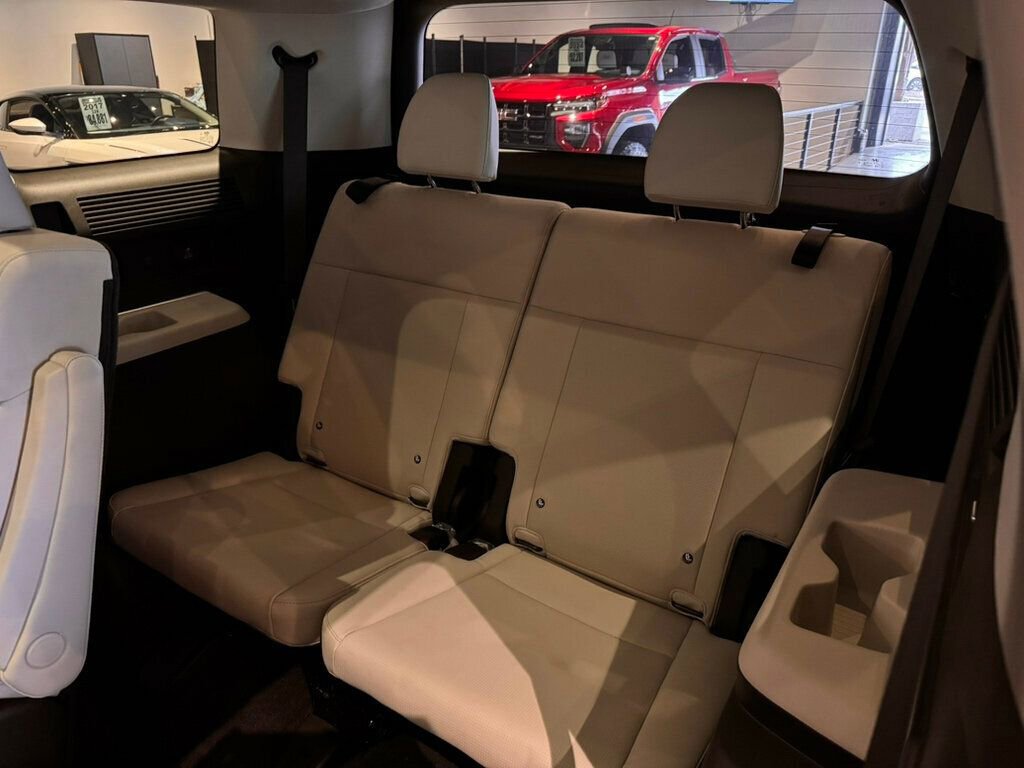 Used 2024 Hyundai Santa Fe Calligraphy image 15